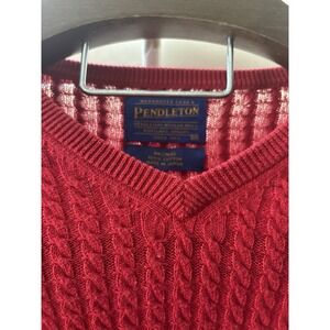 Pendleton  Men's Medium V-neck Cable Knit Sweater‎ Red Woolen Mills Unisex